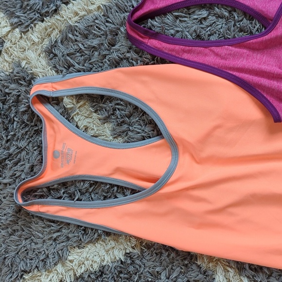 Semi Fitted Athletic Tank Top Workout Bundle Size Small 3 Tops Running Fitness - Picture 4 of 8